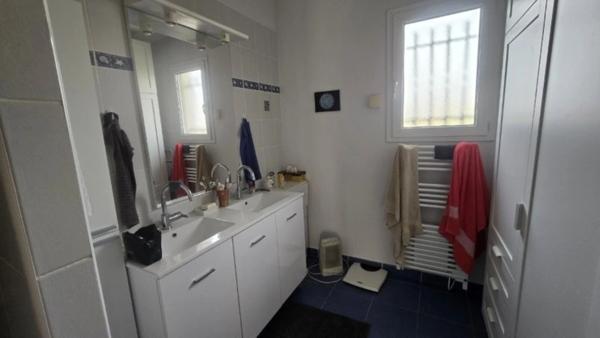 Maison à vendre 5 pièces BELVEZE DU RAZES (11) 132m2, 3 chambres sur terrain 11285m2