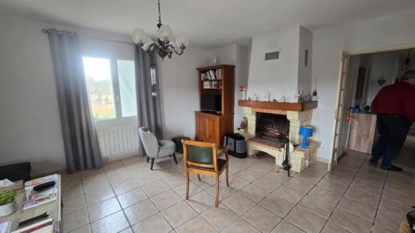 Maison à vendre 5 pièces BELVEZE DU RAZES (11) 132m2, 3 chambres sur terrain 11285m2