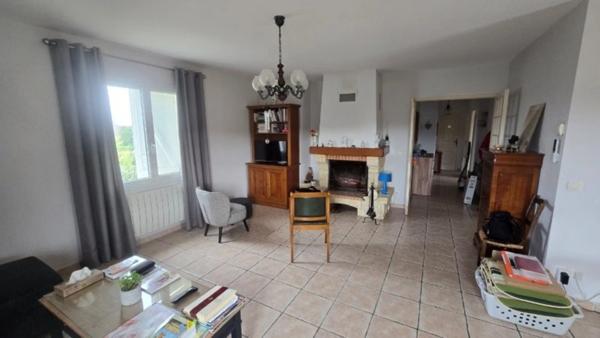 Maison à vendre 5 pièces BELVEZE DU RAZES (11) 132m2, 3 chambres sur terrain 11285m2