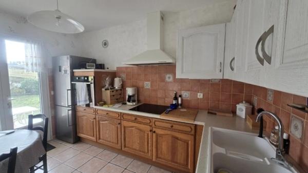 Maison à vendre 5 pièces BELVEZE DU RAZES (11) 132m2, 3 chambres sur terrain 11285m2