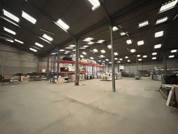 Local commercial 1 pièce T1 F1 1340 m² à Roanne 8 AVENUE DE LA MARNE 42300 à louer