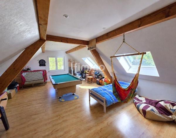 Belle maison familiale avec espace indépendant et grand terrain