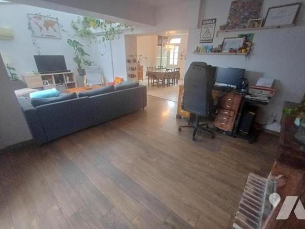 Quartier Ouest : Belle amiénoise en retrait de rue, de 119 m² avec JARDIN