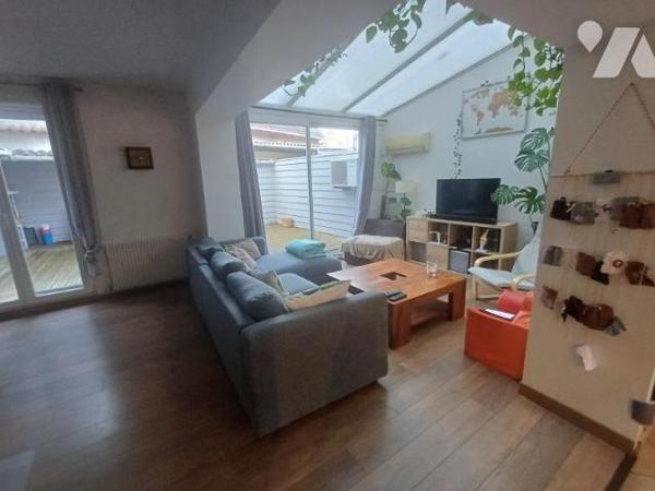 Quartier Ouest : Belle amiénoise en retrait de rue, de 119 m² avec JARDIN