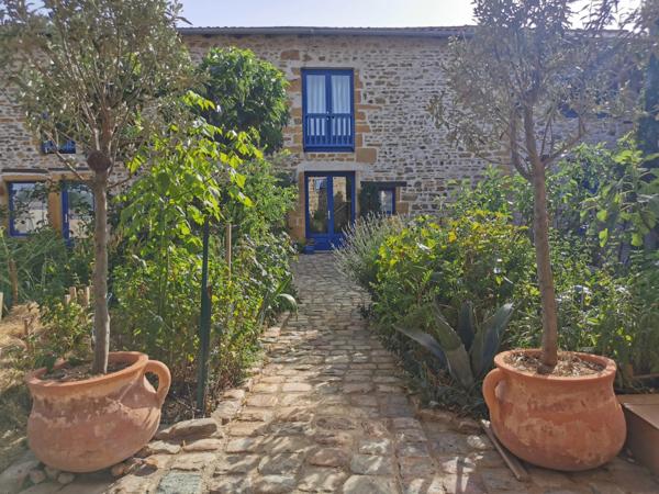 Dpt Rhône (69), à vendre SAINT GERMAIN NUELLES maison P8 de 208,1 m² - Terrain de 581 m²