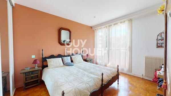 PAU (64000) Appartement 139m², 4 chambres, terrasse, loggia, cave et garage !