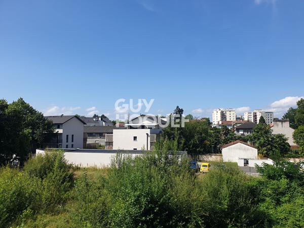 PAU (64000) Appartement 139m², 4 chambres, terrasse, loggia, cave et garage !