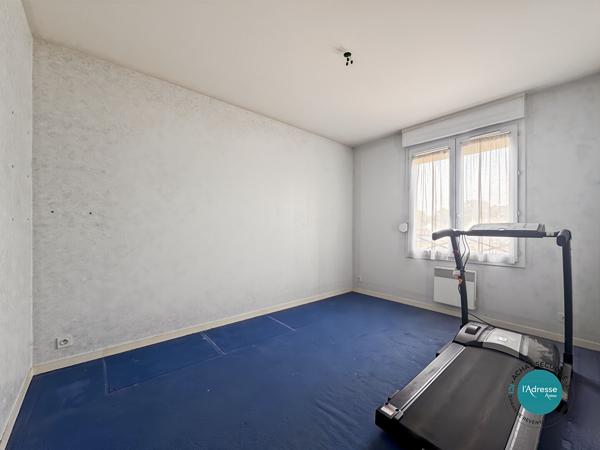 Appartement 3 pièces / Box en sous-sol centre ville Mennecy