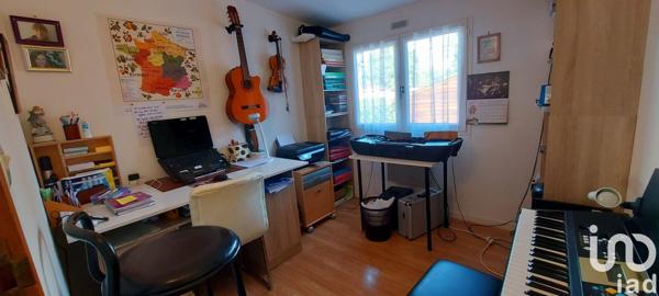 Châlet 4 pièces de 62 m² à Égriselles-le-Bocage (89500)