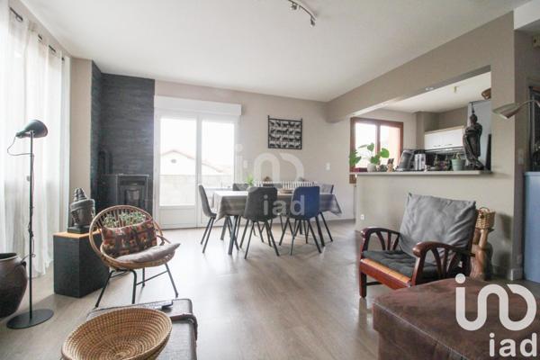 Maison 6 pièces de 125 m² à Saint-Affrique (12400)