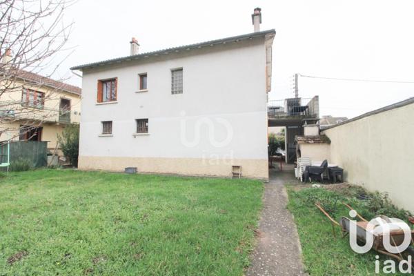 Maison 6 pièces de 125 m² à Saint-Affrique (12400)