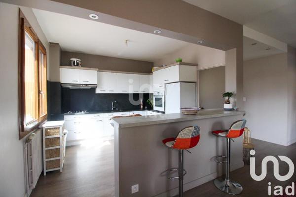 Maison 6 pièces de 125 m² à Saint-Affrique (12400)