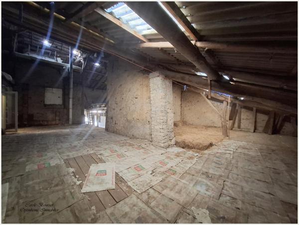 Maison d’environ 200 m² habitables avec dépendances – Aroffe