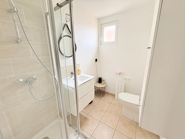 Maison de 90m² + 2 logements - 27340