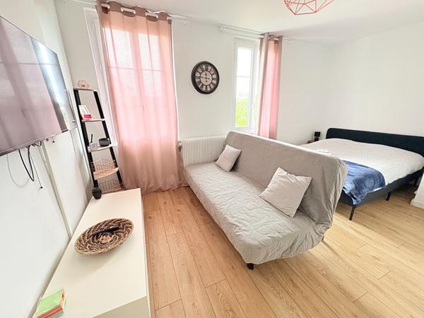 Maison de 90m² + 2 logements - 27340