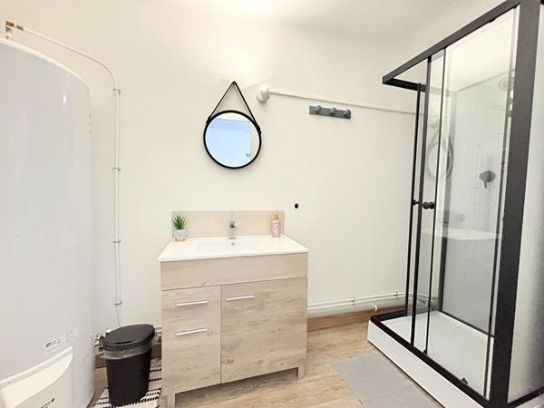 Maison de 90m² + 2 logements - 27340
