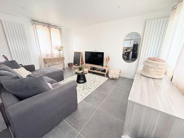 Maison de 90m² + 2 logements - 27340