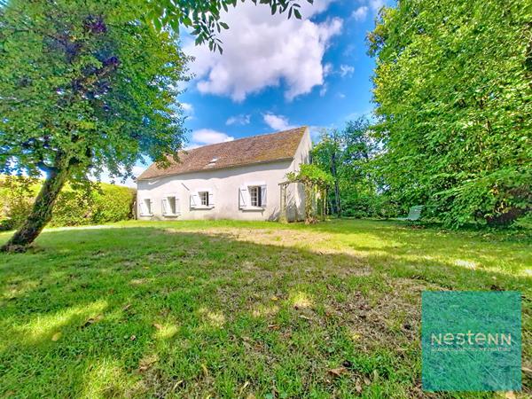 Longere disposant de beaux volumes avec une dependance et un jardin a Villethierry