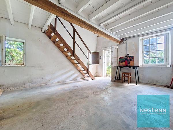 Longere disposant de beaux volumes avec une dependance et un jardin a Villethierry