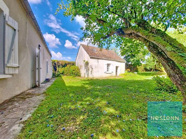 Longere disposant de beaux volumes avec une dependance et un jardin a Villethierry