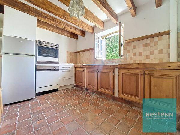 Longere disposant de beaux volumes avec une dependance et un jardin a Villethierry