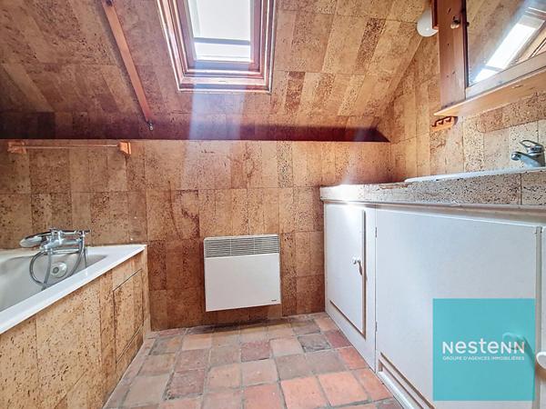 Longere disposant de beaux volumes avec une dependance et un jardin a Villethierry