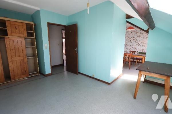 Immeuble idéalement situé, immeuble avec fort potentiel – Idéal investisseur ou maison familiale.