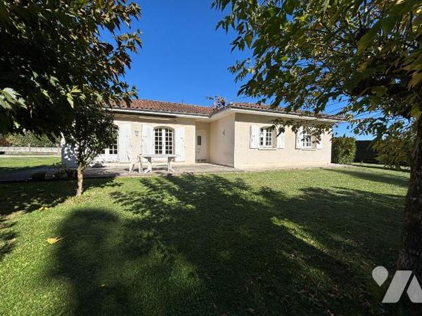 A VENDRE, Gironde, proche Bordeaux, BLANQUEFORT, secteur Tanais, sur un beau terrain non divisi...