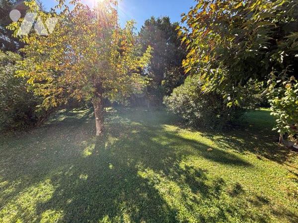 A VENDRE, Gironde, proche Bordeaux, BLANQUEFORT, secteur Tanais, sur un beau terrain non divisi...