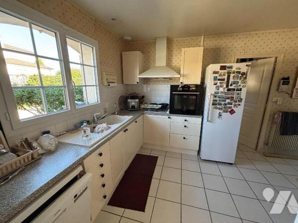 A VENDRE, Gironde, proche Bordeaux, BLANQUEFORT, secteur Tanais, sur un beau terrain non divisi...