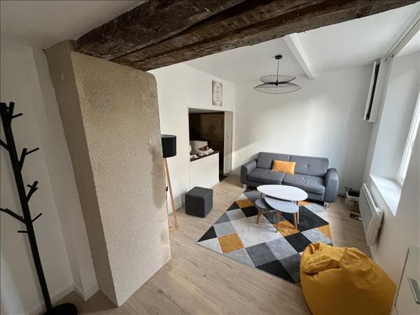 Maison à louer 797 € CC NIORT 3 p 60 m² DPE D