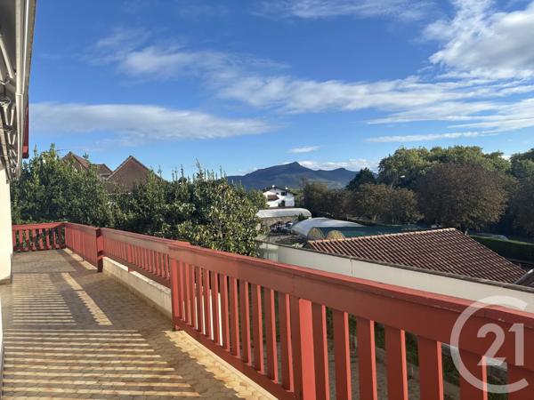 Maison à vendre  7 pièces - 270 m 2   ST JEAN DE LUZ  - 64