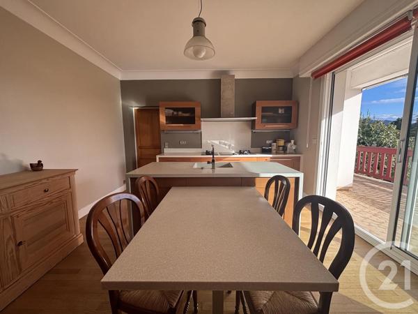 Maison à vendre  7 pièces - 270 m 2   ST JEAN DE LUZ  - 64