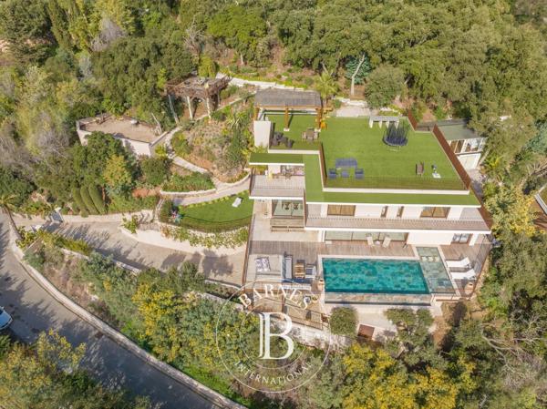 Mandelieu-la-Napoule, Villa 5 Chambres -  318 m² à vendre