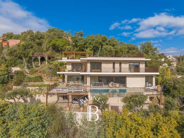 Mandelieu-la-Napoule, Villa 5 Chambres -  318 m² à vendre