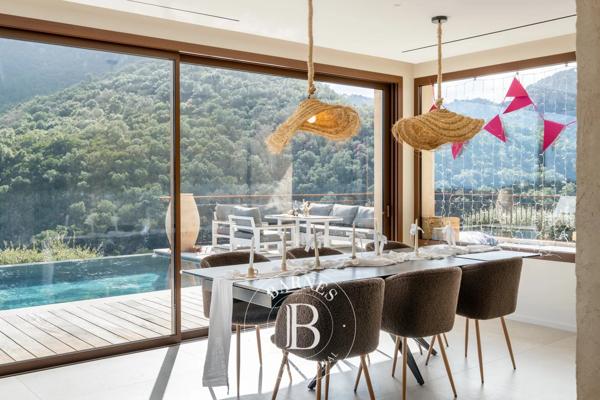 Mandelieu-la-Napoule, Villa 5 Chambres -  318 m² à vendre