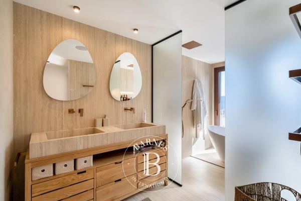 Mandelieu-la-Napoule, Villa 5 Chambres -  318 m² à vendre