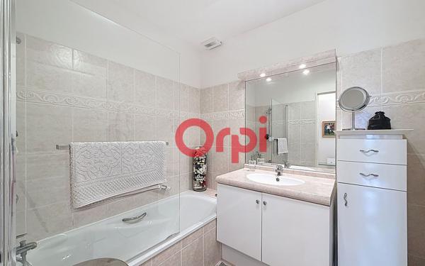 Maison à vendre    4 pièces • 100,68 m2 Sainte-Maxime