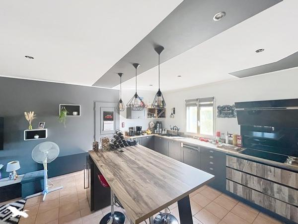 Maison à vendre 249 900 € Pont-l'Abbé-d'Arnoult 4 p 94 m² DPE D