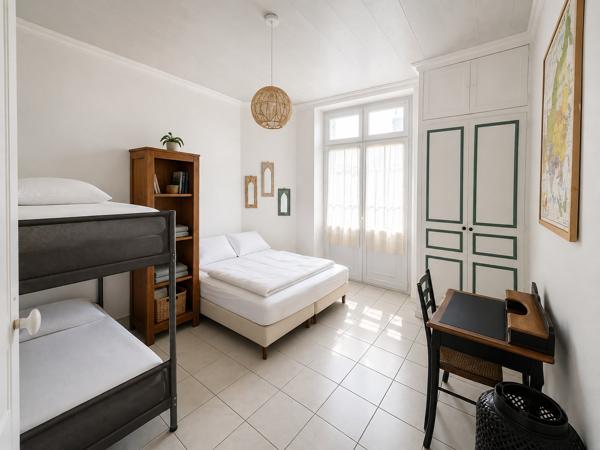 Appartement
         2 pièces
        - 35 m² Exclusivité 215 000 € *