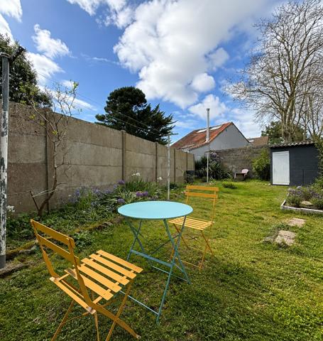 Appartement
         2 pièces
        - 35 m² Exclusivité 215 000 € *