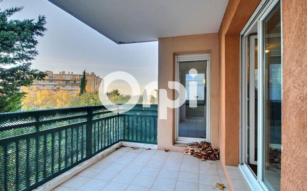 Appartement à vendre    3 pièces • 65 m2 Marseille 10