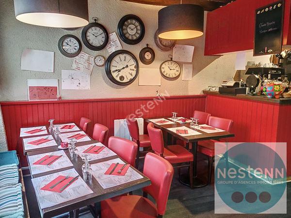 Restaurant traditionnel crêperie emplacement de charme en centre-ville