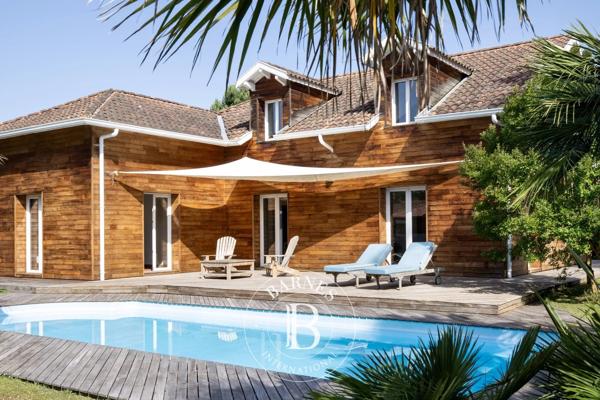 Anglet, Maison 5 Chambres -  270 m² à vendre