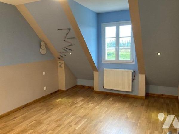 Prox. LA BOUILLE - Maison récente (5 chbres)
