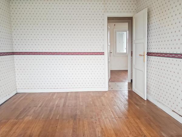 Maison  5 pièce(s) 090 m2