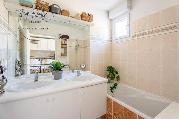 Appartement T4 avec box simple et garage simple