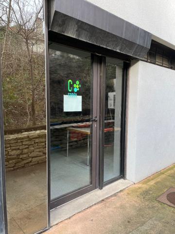 Local commercial Aix En Provence 59.88 m² 1 parking