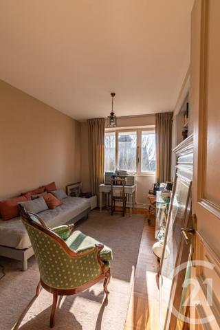 Appartement T6 à vendre  6 pièces - 120 m2 LAVAL - 53