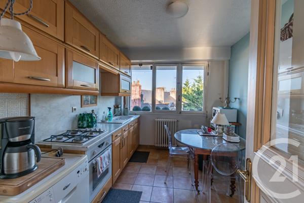 Appartement T6 à vendre  6 pièces - 120 m2 LAVAL - 53